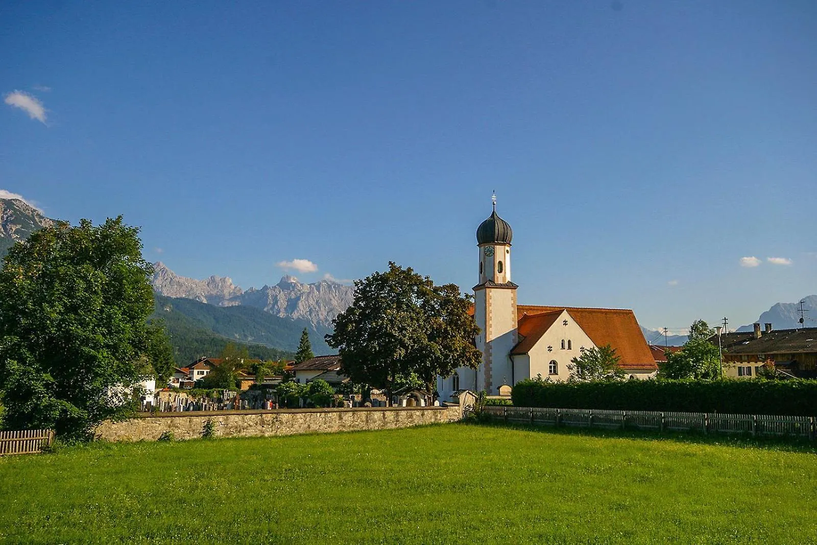 Gaestehaus Karwendelblick - Ferienwohnungparterre Wallgau