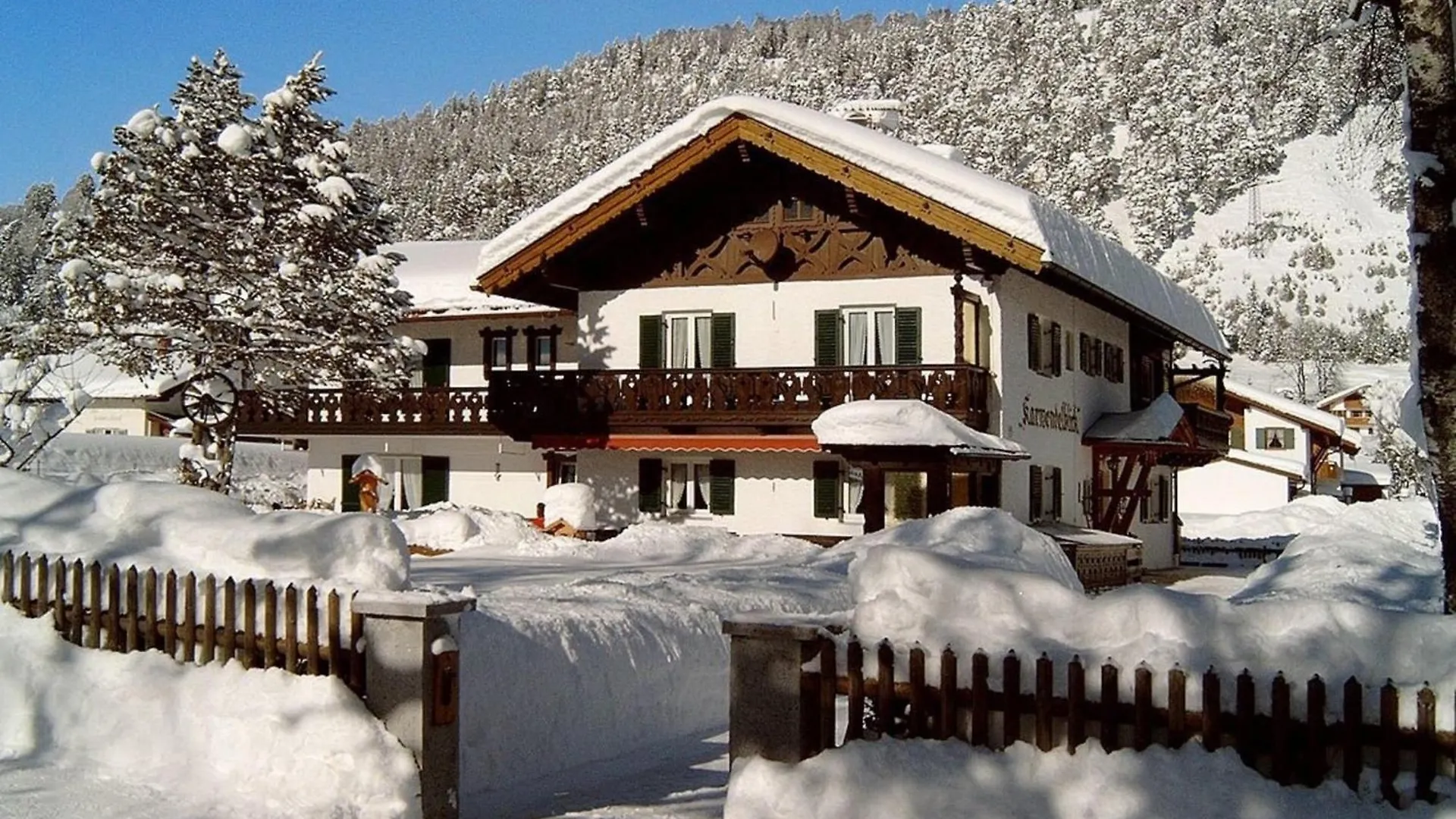 Apartamento Gaestehaus Karwendelblick - Ferienwohnungparterre Wallgau